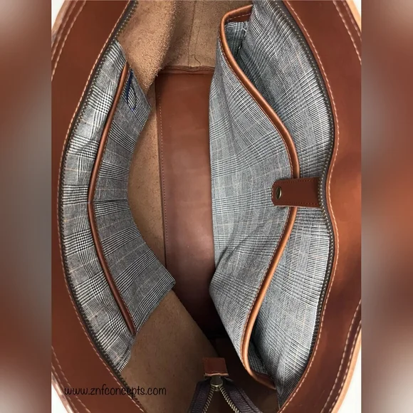 Elegant Tan Leather Tote Bag - Picture 7 of 12